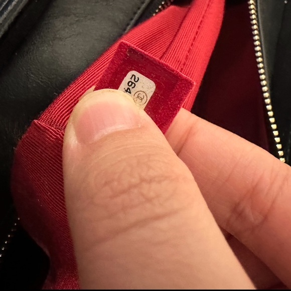 ✨ Chanel Gabrielle Bag - Immaculate Condition, Old Medium Size! ✨ - Picture 9 of 16